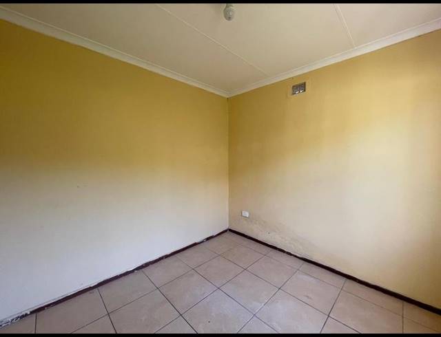 3 BEDROOM PROPERTY TO RENT IN PANORAMA GARDENS